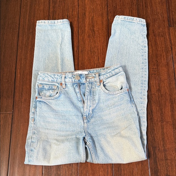 Zara Denim - Zara Women's Light Blue Straight Leg Jeans